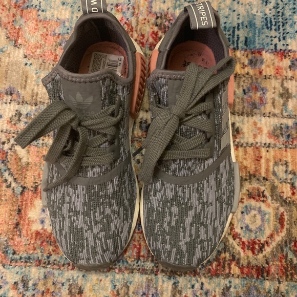 Women’s Adidas NMD - Picture 2 of 6